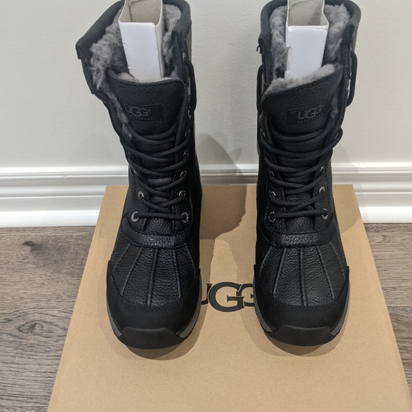 UGG Adirondack III Boots (6 US) in black - Picture 4 of 5